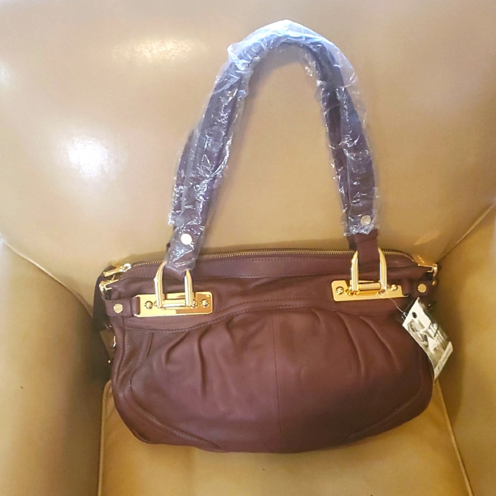 Stylish Brown Shoulder Bag with Pleated Design and Gold Hardware